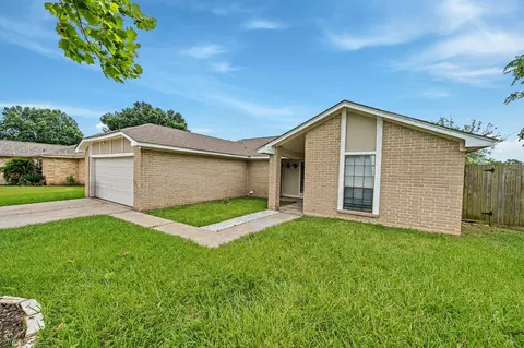 10515 Autumn Harvest Dr, Houston, TX 77064