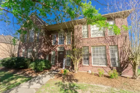 1209 Twin Oaks St, Friendswood, TX 77546