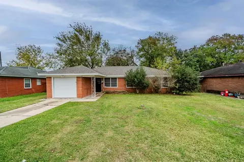 1201 Alpha Dr, Pasadena, TX 77506 photo 1