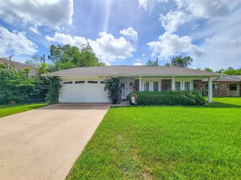 8855 Casey Dr, Beaumont, TX 77707
