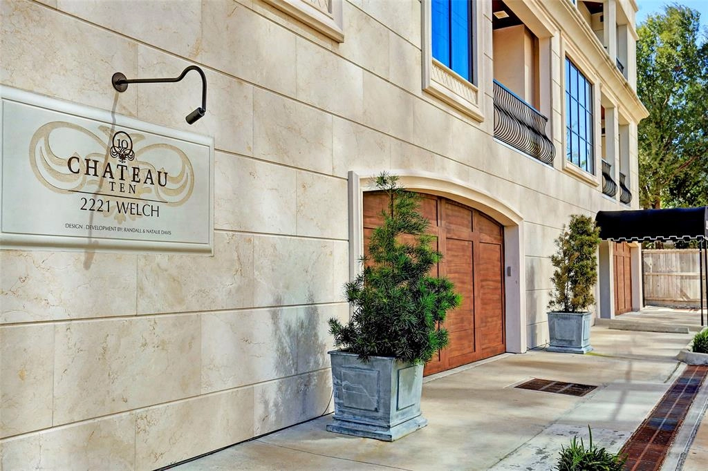 2221 Welch St Unit 302  