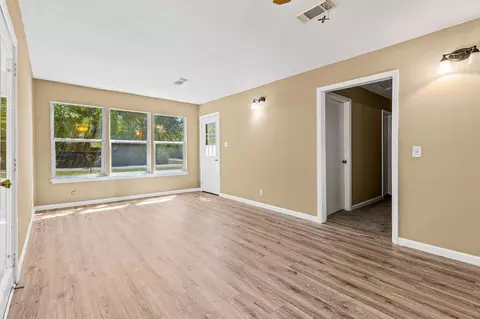Living - 81 Westlake Rd, Trinity, TX 75862 photo 2 of 4