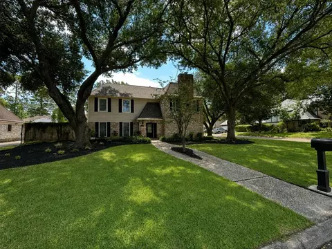 5431 Pine Arbor Dr, Houston, TX 77066