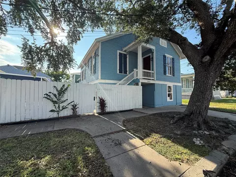 1415 Moody Ave, Galveston, TX 77550