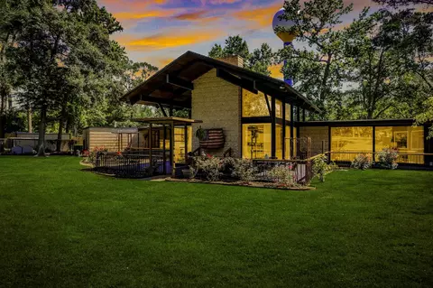 146 Billandrea Ln, Panorama Village, TX 77304