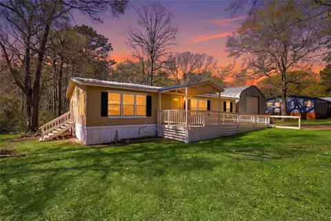 4484 Grand Oaks Dr, Willis, TX 77378