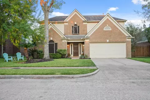 2913 Linda Dr, Pearland, TX 77584
