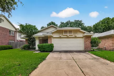 3311 Larkwood Ln, Sugar Land, TX 77479