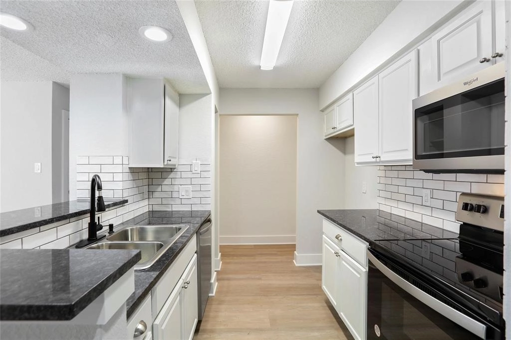 3919 Fairmont Pkwy Unit 242  