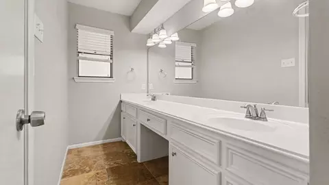 Bath - 8223 Magnolia Glen Dr, Humble, TX 77346 photo 3 of 6
