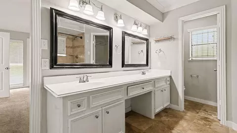 Bath - 8223 Magnolia Glen Dr, Humble, TX 77346 photo 2 of 6
