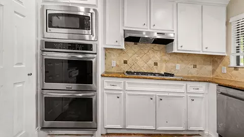 Kitchen - 8223 Magnolia Glen Dr, Humble, TX 77346 photo 2 of 3