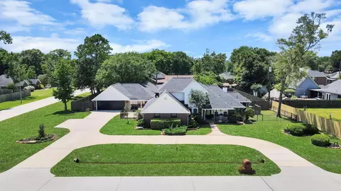 12707 Fisher Dr, Baytown, TX 77523
