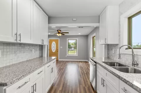 5210 Pickfair St, Houston, TX 77026