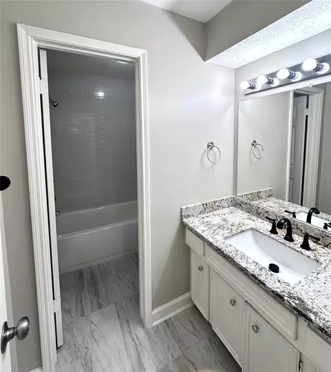 Bath - 25106 Collingtree Dr, Spring, TX 77389 photo 4 of 5