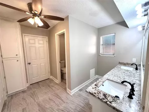 Bath - 25106 Collingtree Dr, Spring, TX 77389 photo 1 of 5