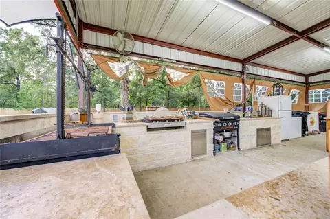 Kitchen - 15401 Stoltje Dr, Conroe, TX 77306 photo 6 of 6
