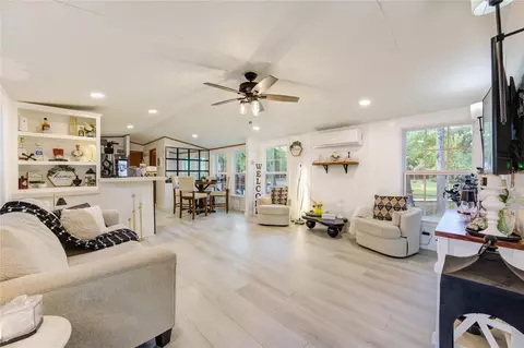 Living - 15401 Stoltje Dr, Conroe, TX 77306 photo 3 of 3