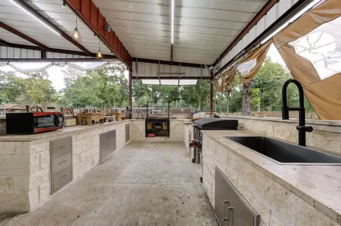 Kitchen - 15401 Stoltje Dr, Conroe, TX 77306 photo 5 of 6