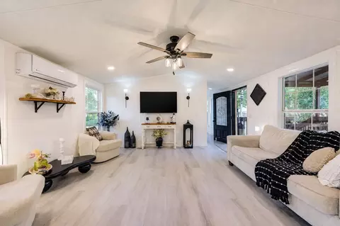 Living - 15401 Stoltje Dr, Conroe, TX 77306 photo 2 of 3