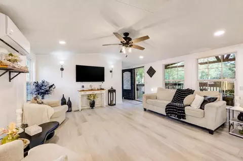 Living - 15401 Stoltje Dr, Conroe, TX 77306 photo 1 of 3