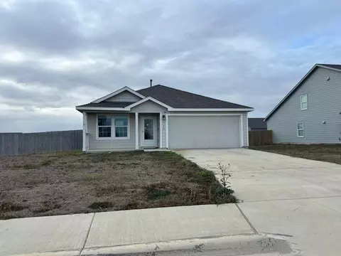 360 Agave Cir, Jourdanton, TX 78026