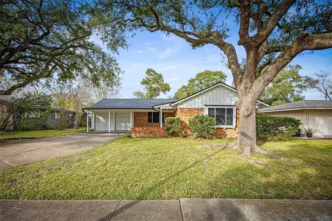 10319 Old Orchard Rd, La Porte, TX 77571