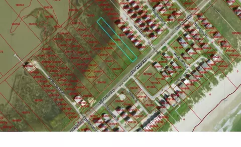 1623 Blue Water Hwy, Surfside Beach, TX 77541