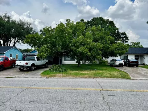 3207 Washington St, Pasadena, TX 77503