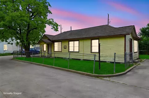 5717 Killough St, Houston, TX 77086