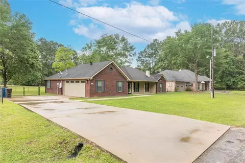 106 Hickory Ln, Village Mills, TX 77663