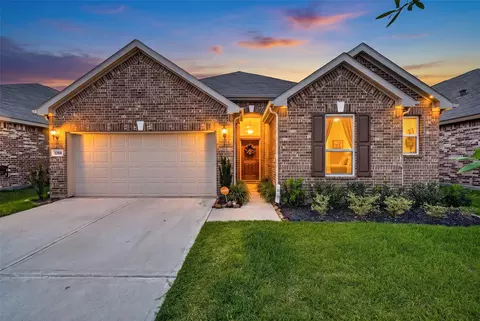 12818 Mossy Knoll Dr, Houston, TX 77044