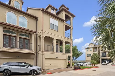 18725 Egret Oaks Ln, Houston, TX 77058