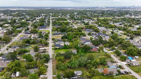 4647 Maggie St, Houston, TX 77051