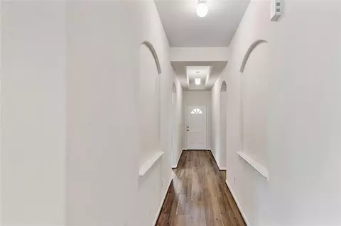Entry Way - 426 Kickapoo Dr, Anahuac, TX 77514 photo 1 of 2
