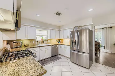 610 Andover St, Spring, TX 77373 photo 9