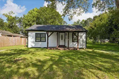 312 Steddum Dr, League City, TX 77573