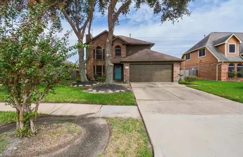 6834 River Bluff Dr, Houston, TX 77085