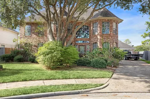 1510 Pine Creek Dr, Pearland, TX 77581