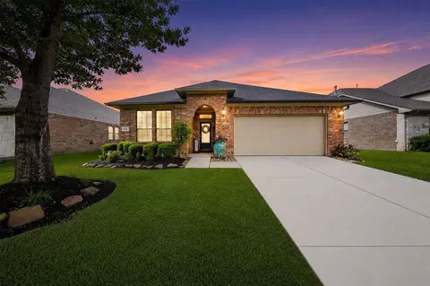 8635 Sunny Gallop Dr, Tomball, TX 77375