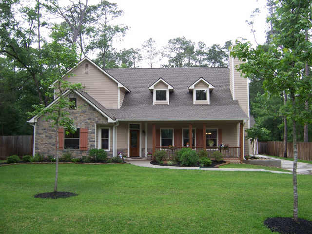 2403 Chantilly Ln, Conroe, TX 77384 photo 1
