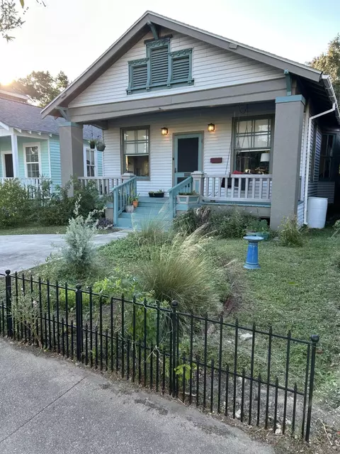 3911 Bernardo De Galvez Ave, Galveston, TX 77550
