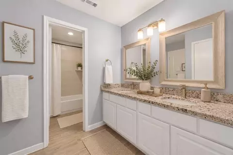 Bath - 19510 Harvest Stream Way, Houston, TX 77084 photo 4 of 6