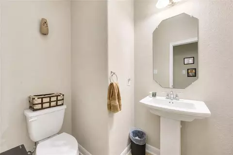 Bath - 24511 Stratton Creek Dr, Spring, TX 77373 photo 1 of 3