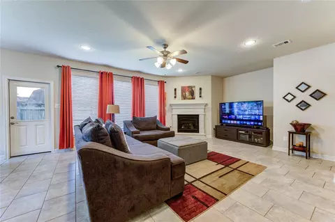 Living - 24511 Stratton Creek Dr, Spring, TX 77373 photo 2 of 3