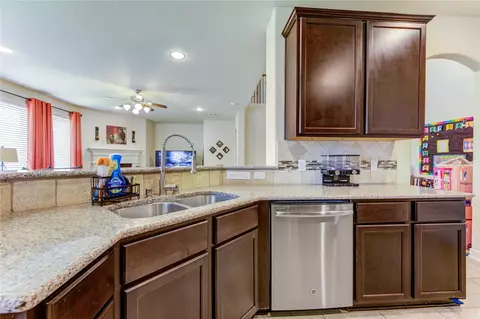 Kitchen - 24511 Stratton Creek Dr, Spring, TX 77373 photo 2 of 2