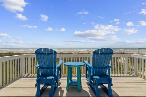 22819 Gulf Dr, Galveston, TX 77554