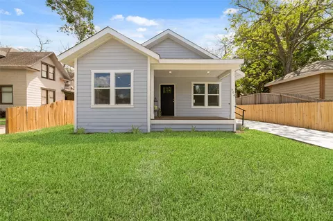 504 N Lake Ave, Eagle Lake, TX 77434