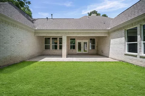 Exterior - 7 Pilot Pt, Conroe, TX 77304 photo 4 of 6