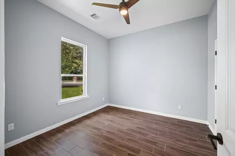 Bedroom - 7 Pilot Pt, Conroe, TX 77304 photo 1 of 8